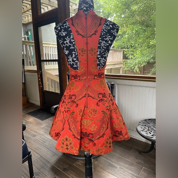 Alice & Olivia orange brocade cocktail dress Size 0 - Picture 3 of 9